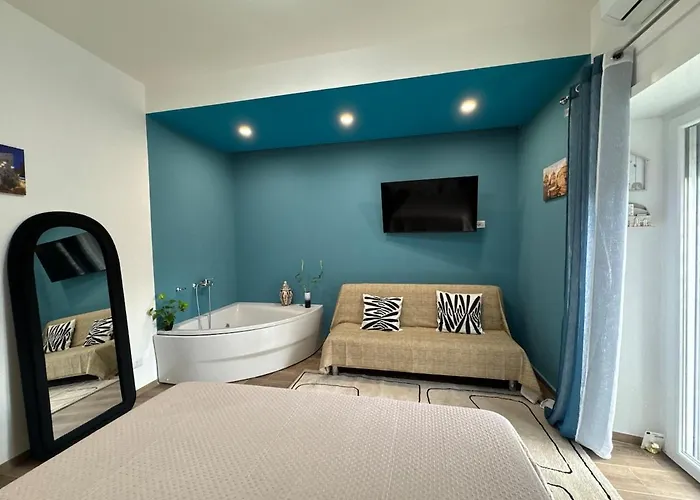 Apartamento Colosseo-torre Maura Modern Double Private Ensuite, Wifi & Ac Near Metro C Roma