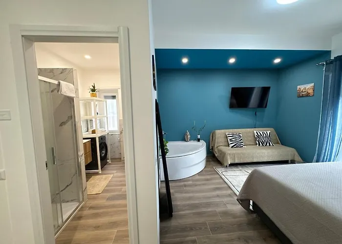Apartamento Colosseo-torre Maura Modern Double Private Ensuite, Wifi & Ac Near Metro C *