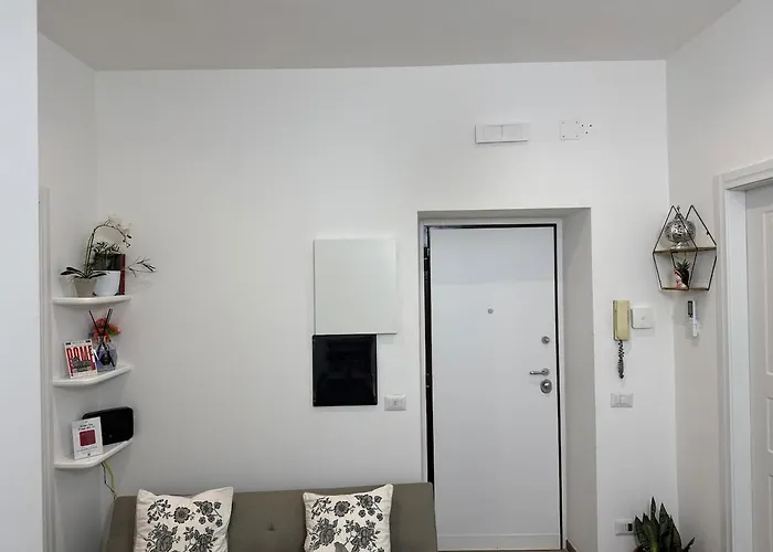Colosseo-torre Maura Modern Double Private Ensuite, Wifi & Ac Near Metro C Roma