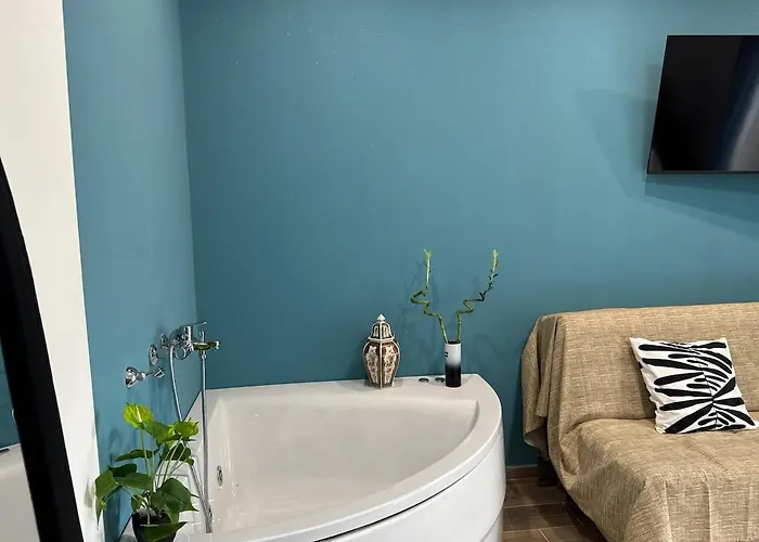 Apartamento Colosseo-torre Maura Modern Double Private Ensuite, Wifi & Ac Near Metro C Roma
