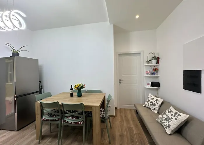 Apartamento Colosseo-torre Maura Modern Double Private Ensuite, Wifi & Ac Near Metro C Roma