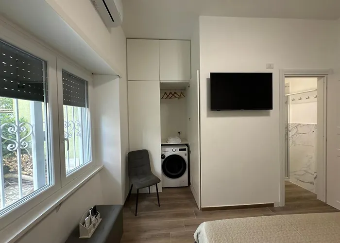 Colosseo-torre Maura Modern Double Private Ensuite, Wifi & Ac Near Metro C Apartmán *