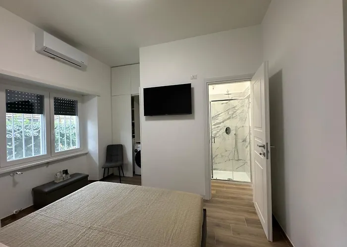 Colosseo-torre Maura Modern Double Private Ensuite, Wifi & Ac Near Metro C *