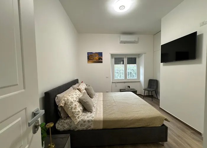 Apartamento Colosseo-torre Maura Modern Double Private Ensuite, Wifi & Ac Near Metro C Roma
